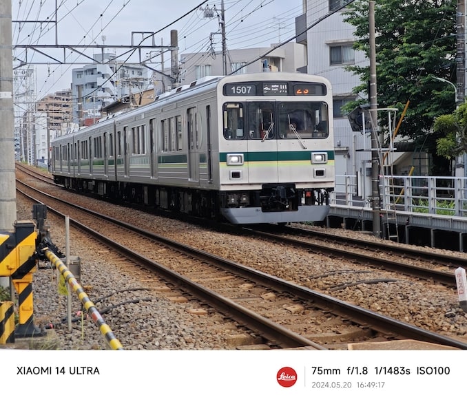 Xiaomi 14 Ultraのカメラで撮った写真：電車