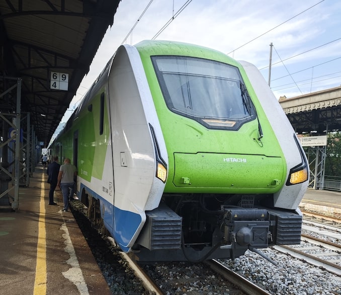 スイスの日立の高速列車