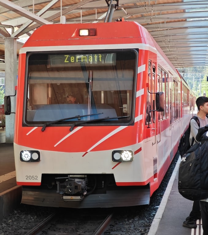 ツェルマットのシャトル列車