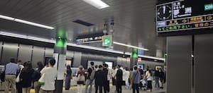 夢洲方面の電車に乗る