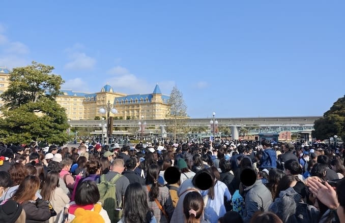 東京ディズニーランドの手荷物検査(保安検査)前の通信速度計測