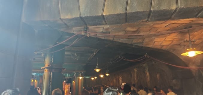 東京ディズニーシーのセンター・オブ・ジ・アースの通信速度計測