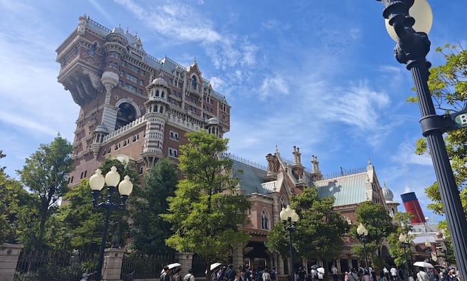 東京ディズニーシーのタワー・オブ・テラー付近の通信速度計測